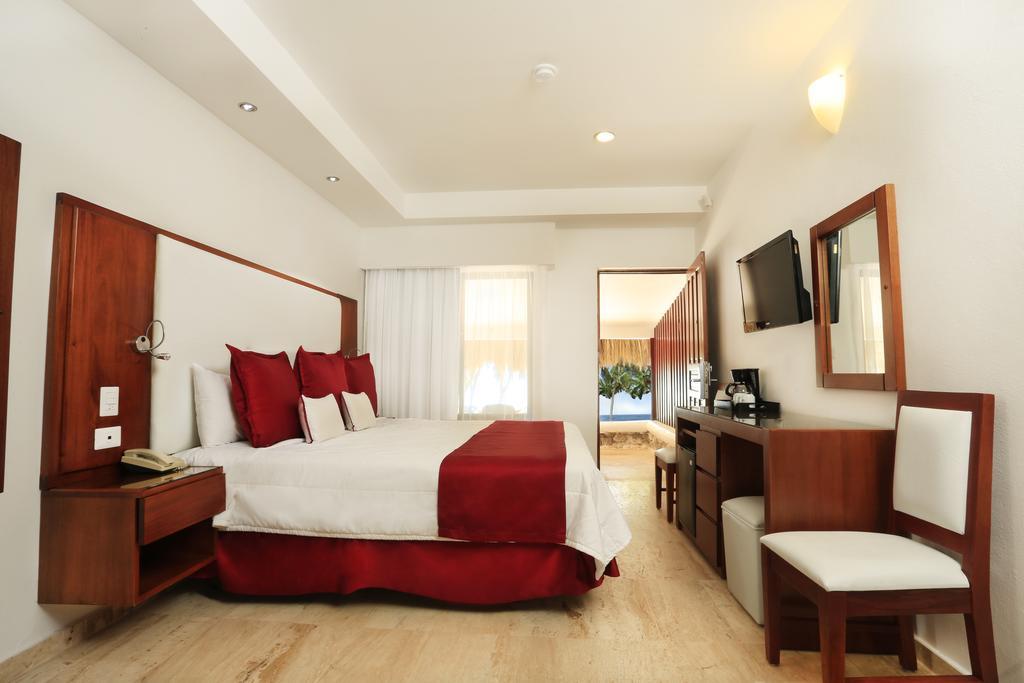 Bungalow Ocean with One King Bed, Non-Smoking